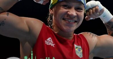 Bia Ferreira é vice-campeã mundial após derrota para norte-americana